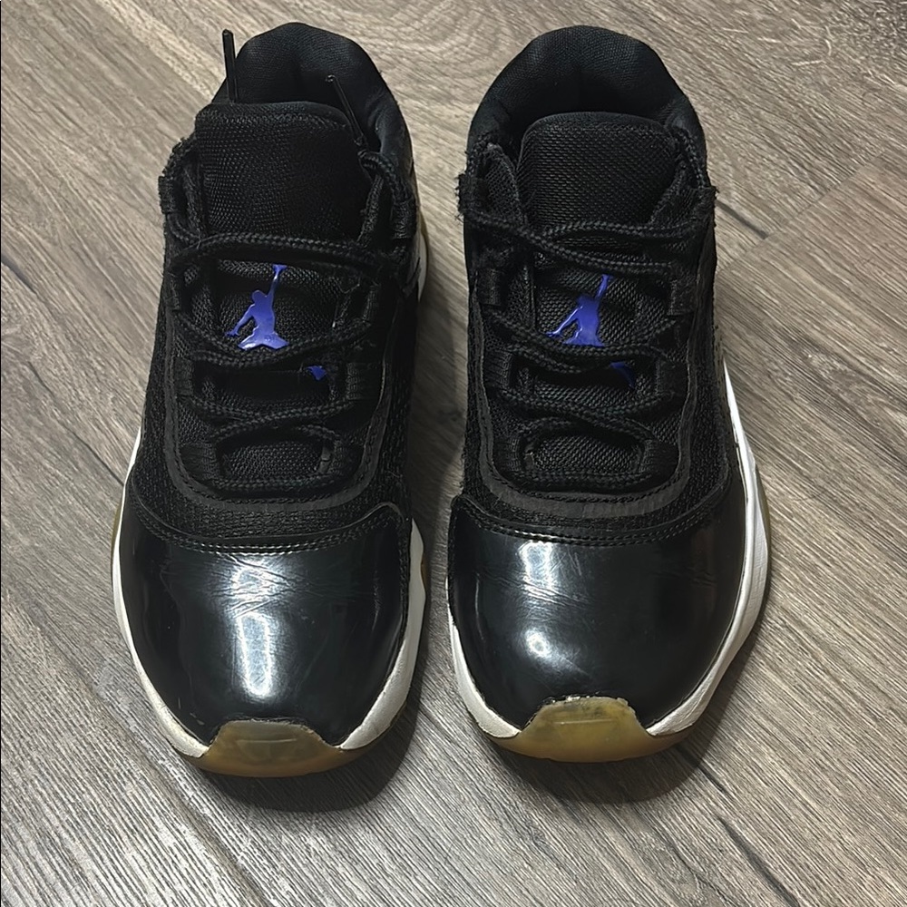 Jordan 11 CMFT Low (GS size 4.5y)